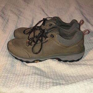 Eddie Bauer low top boots